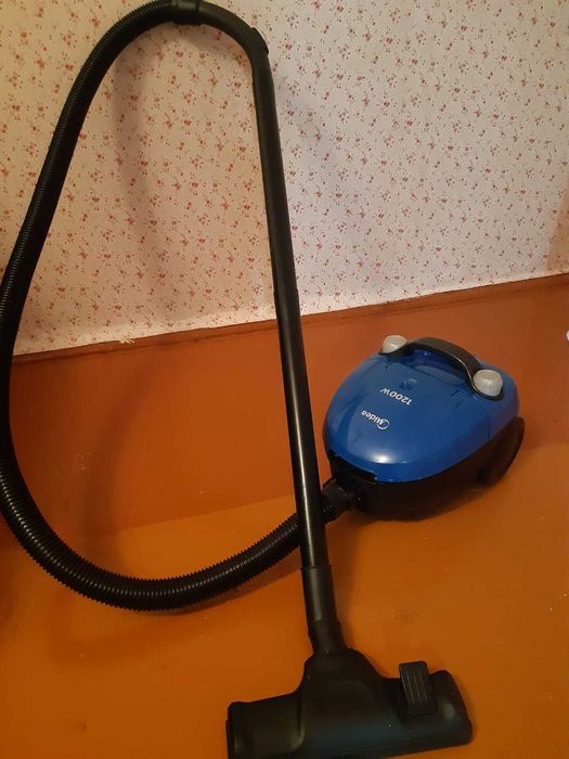 продается пылесос