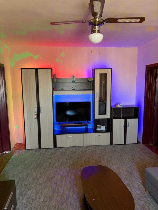 Ofer spre inchiriere apartament spatios si central