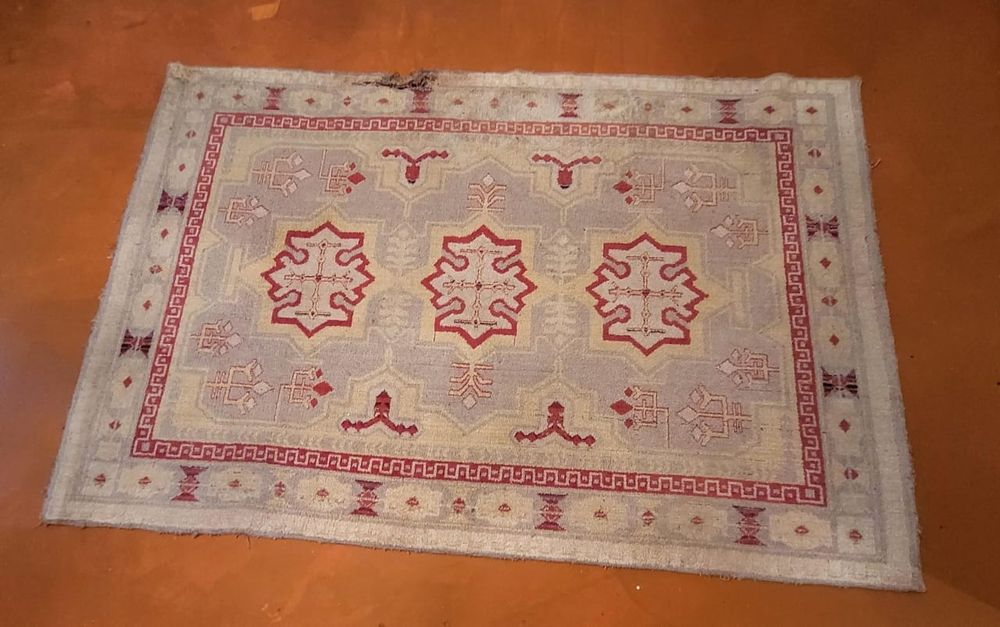 Ковёр  2000 тенге