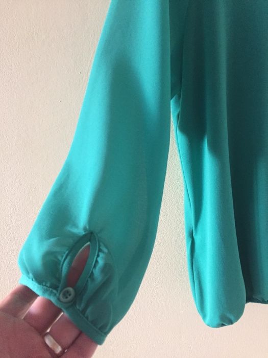 Страхотна феерична блузка М р-р  и пуловер Zara,M р-р