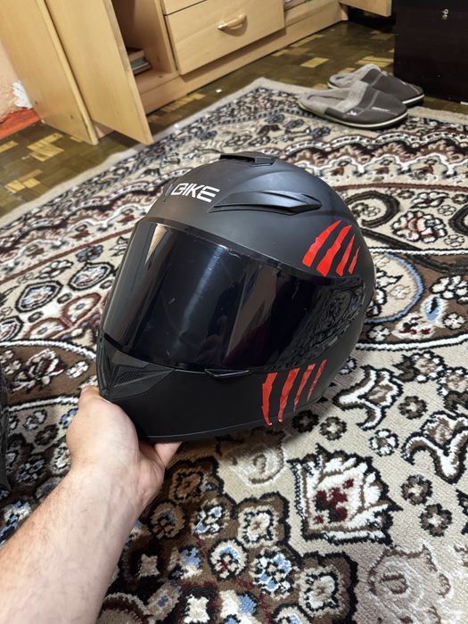 Мото шлем , два мото шлема