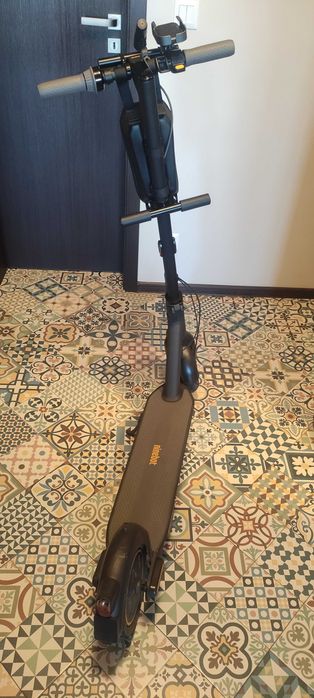 Ninebot KickScooter MAX G30 ( за части или да се ремонтира)