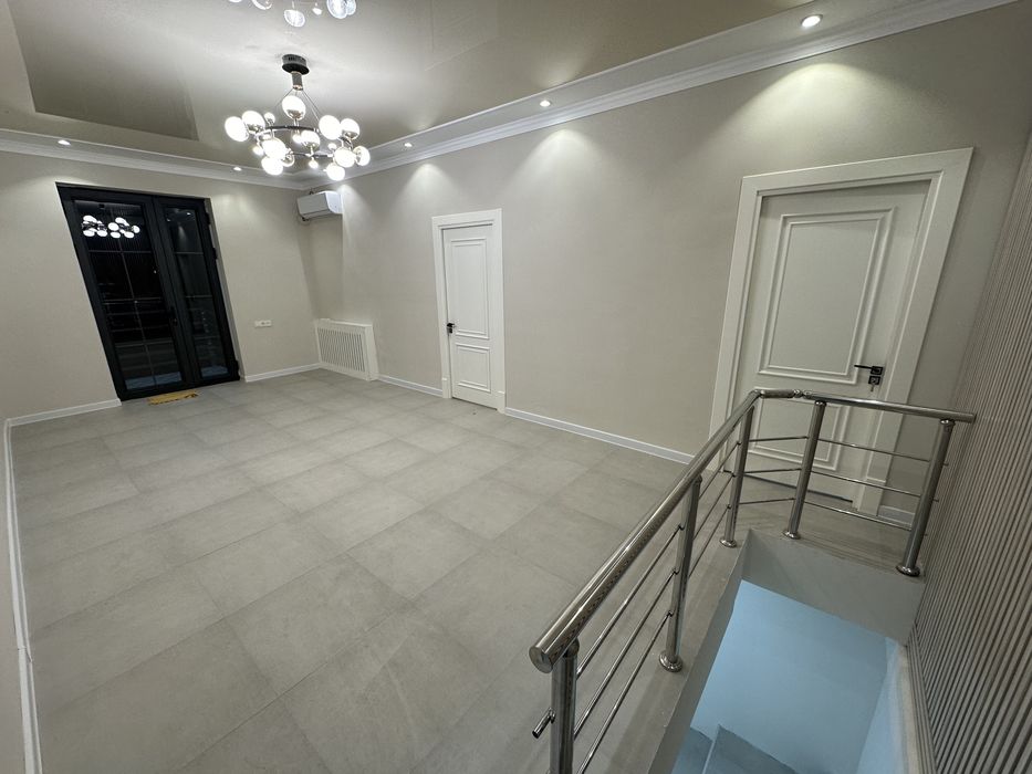 Сдается в аренду помещение вдоль дороги 200м2 - Яккасарай | Братские