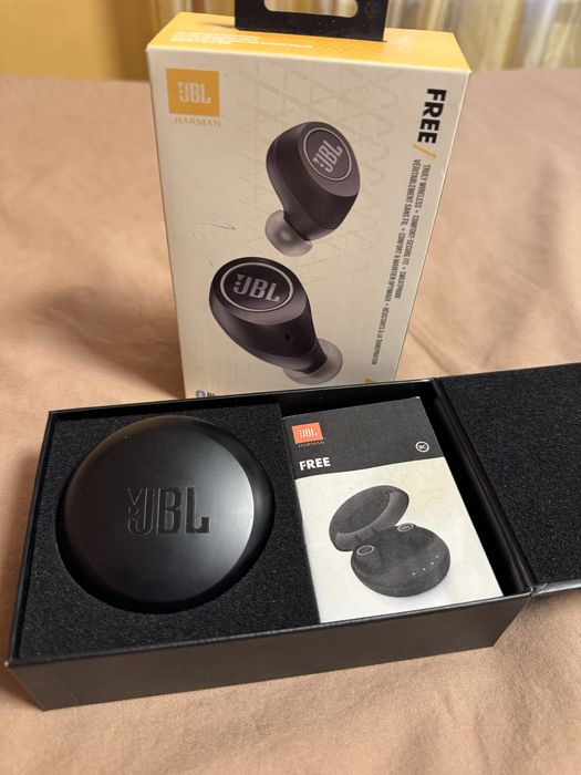 JBL FREE слушалки