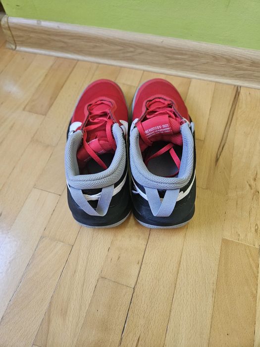 Момчешки обувки Nike 35.5- 37.5 номер