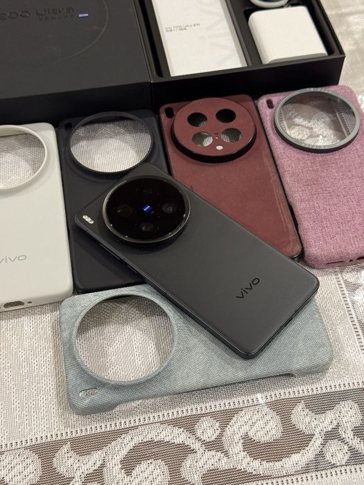 Vivo X200 Ultra Cameraphone!