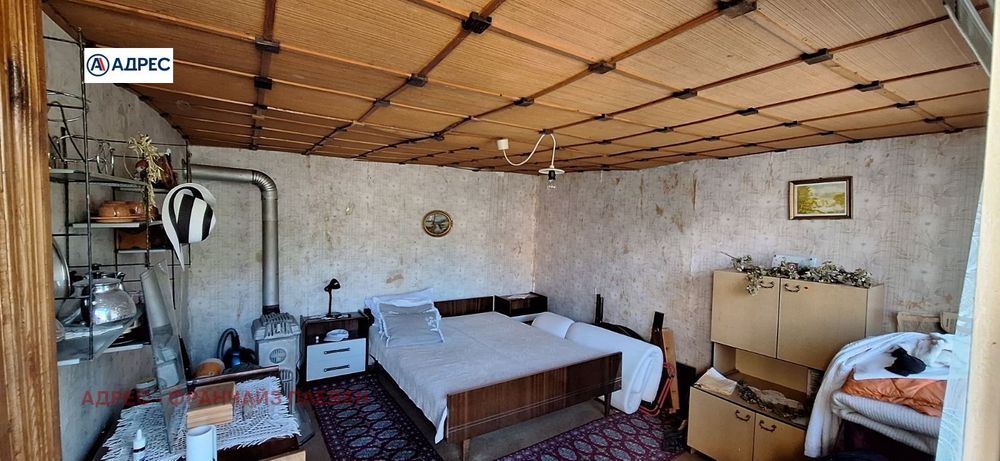 Къща в Ловеч, област-с.Голяма Желязна площ 84 цена 35000