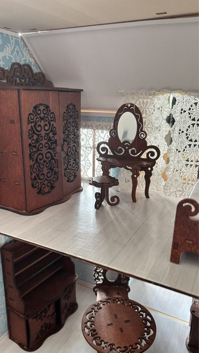 Домик кукольный