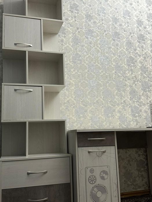 Двухяроссная кровать(гарнитур)