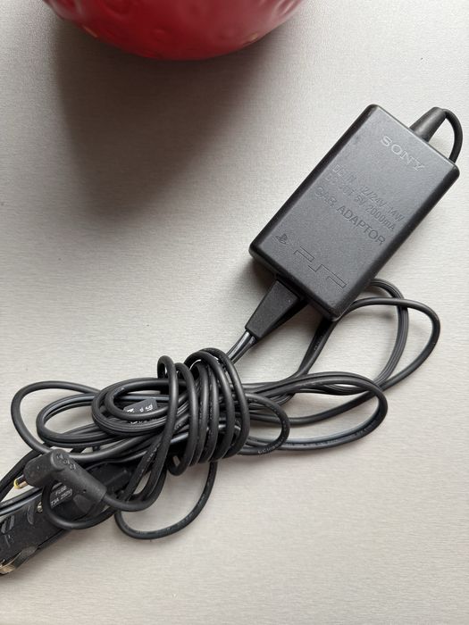 Оригинално зарядно Sony Psp за автомобил