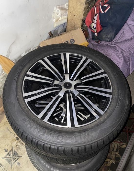 Диски с шинами на Lexus LX570