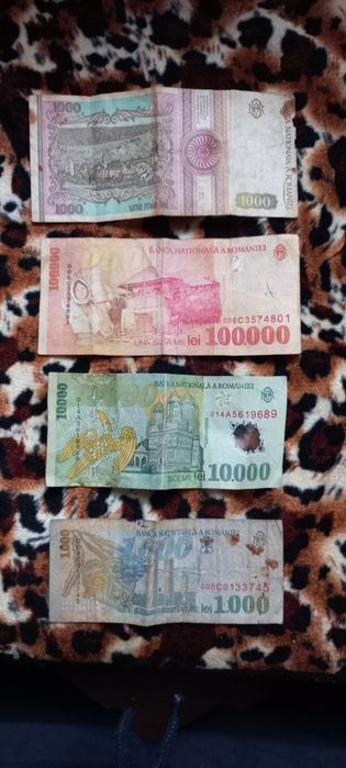 Vand 4 bacnote vechi pentru colectionari