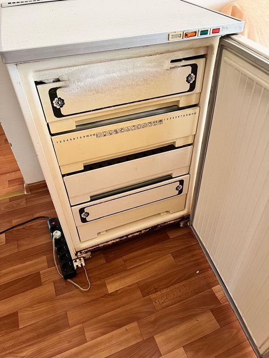 Морозильник «Бирюса» советский