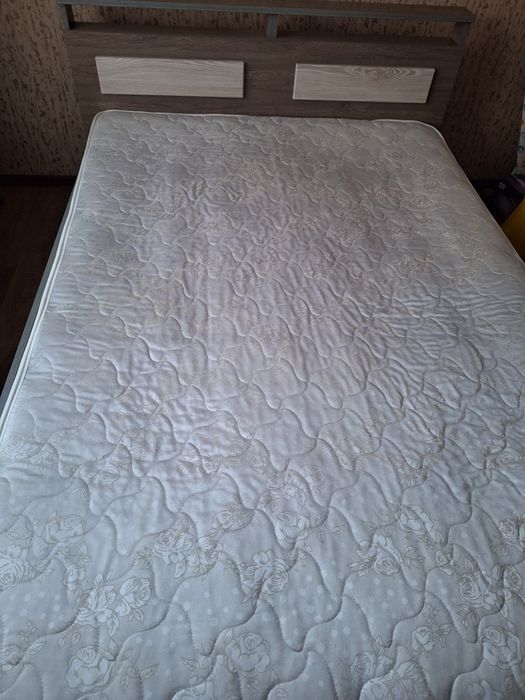 Продам кровать 140х200