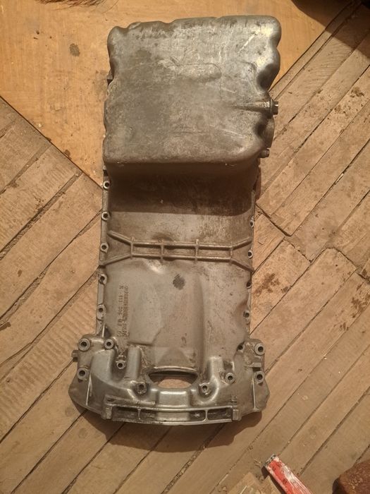 Поддон от двигателя мерседеса 111