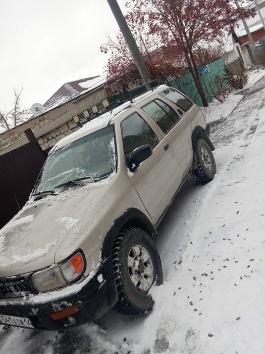 Продам машину под Nissan Pathfinder Р 50