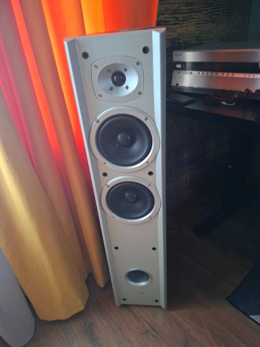 Boxe  Floorstanding Jamo S708