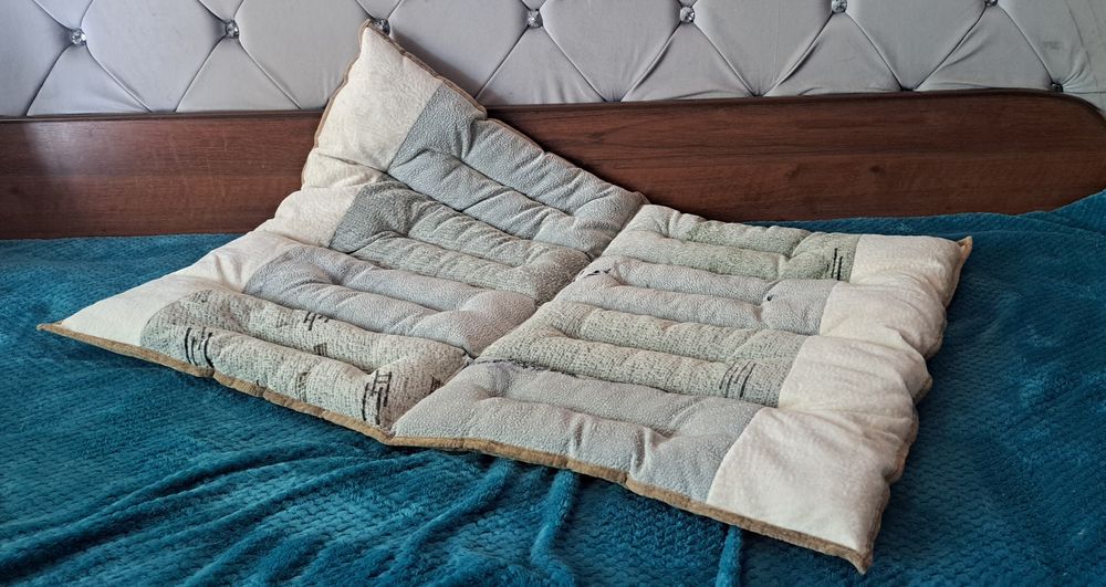 Лежак, лежанка для кошек и собак