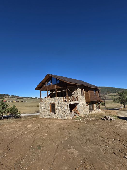 Продавам къща в УПИ на брега на язовир Батак