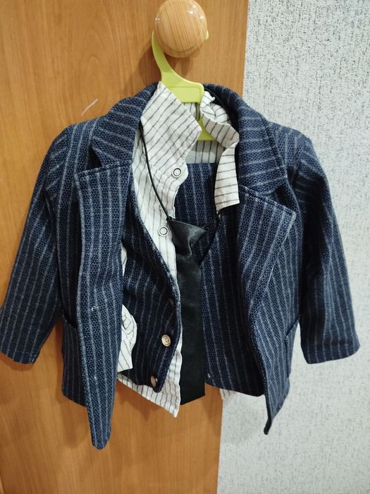 Продам костюм детский