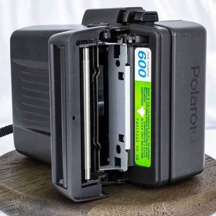 Винтажный фотоаппарат мгновенной печати Polaroid 636 Close Up