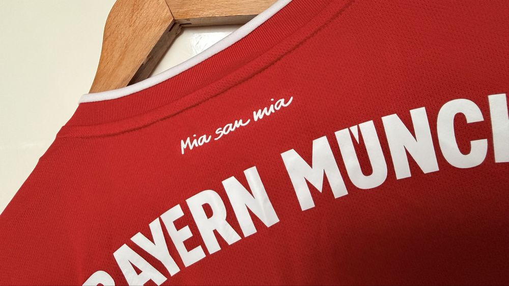 Мъжки футболни тениски размер М Adidas Bayern Munchen, AJAX Amsterdam, Национален отбор по футбол Испания