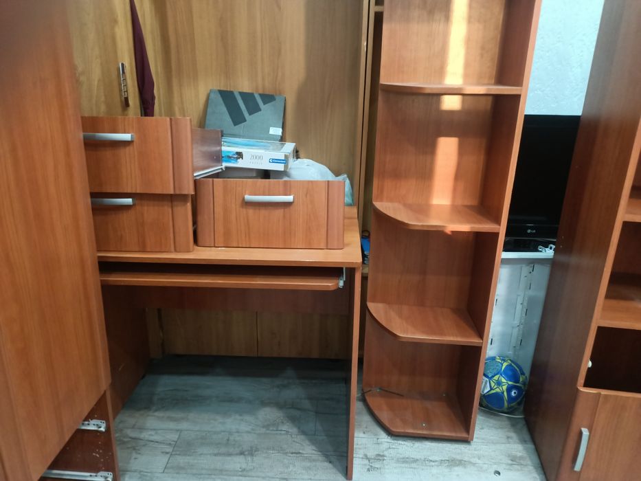 продам детскую стенку б/у