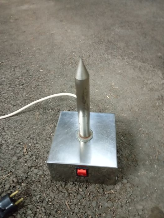 Продавам машина за ход дог.