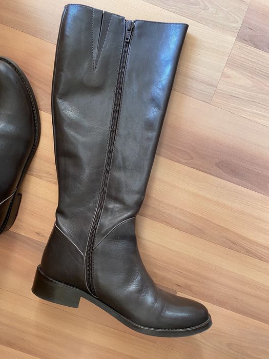 Дамски кожени ботуши