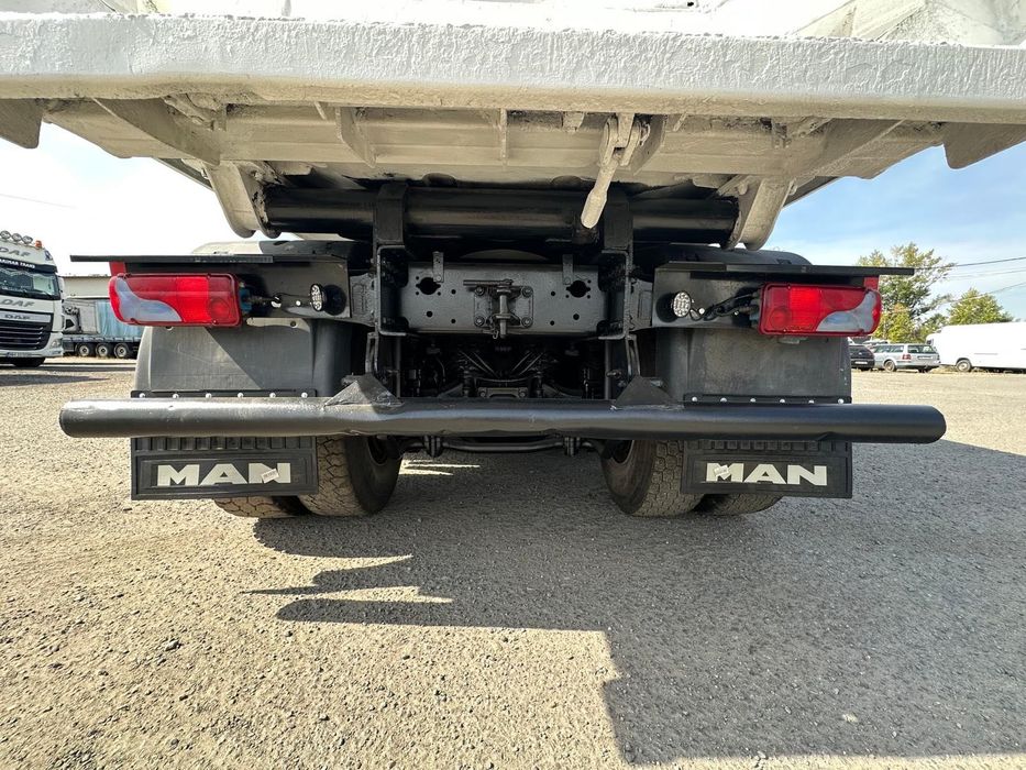 MAN Autobasculanta 8x4