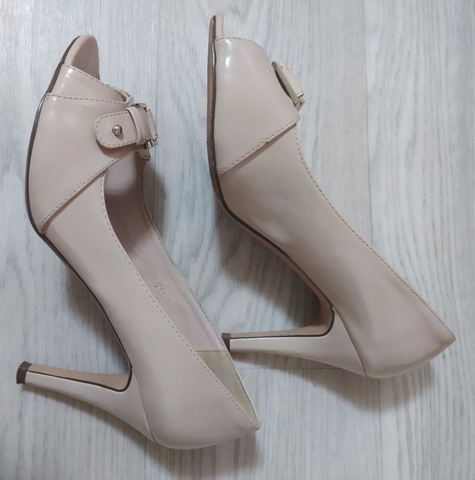 Туфли бежевые женские р39 б/у