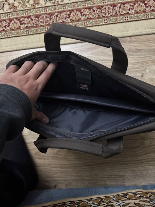 Сумка для ноубука удобная