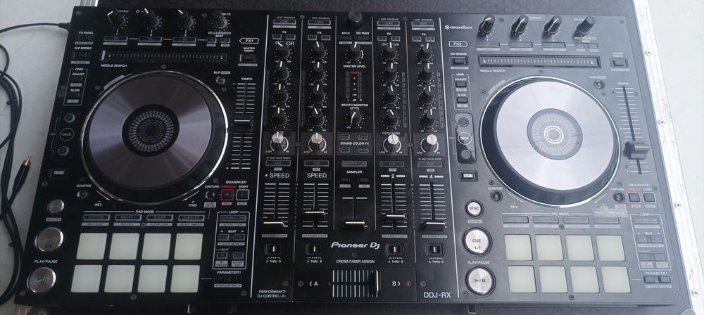 DJ контролер Pioneer DDJ-RX