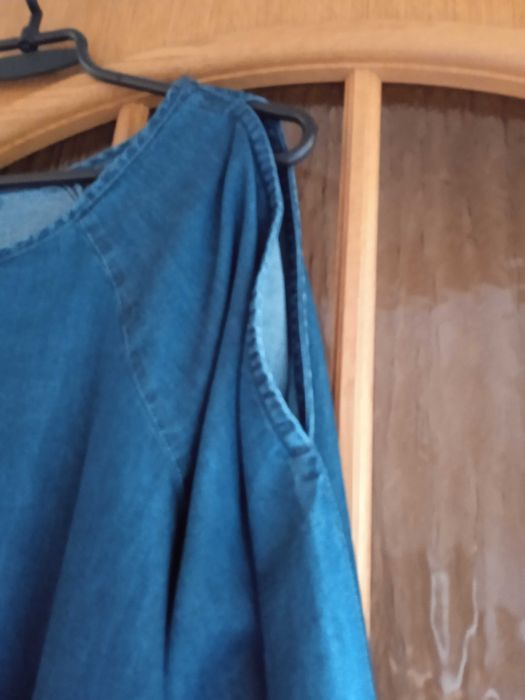 Продам красивое,удобное платье .