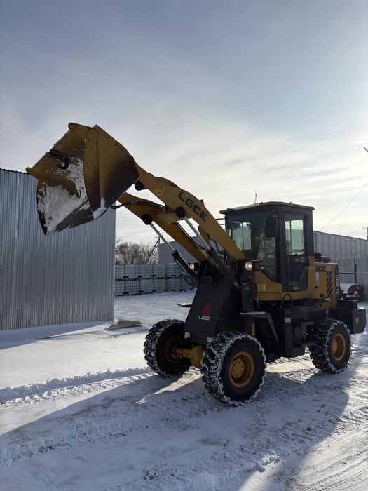 Фронтальный погрузчик ZL200