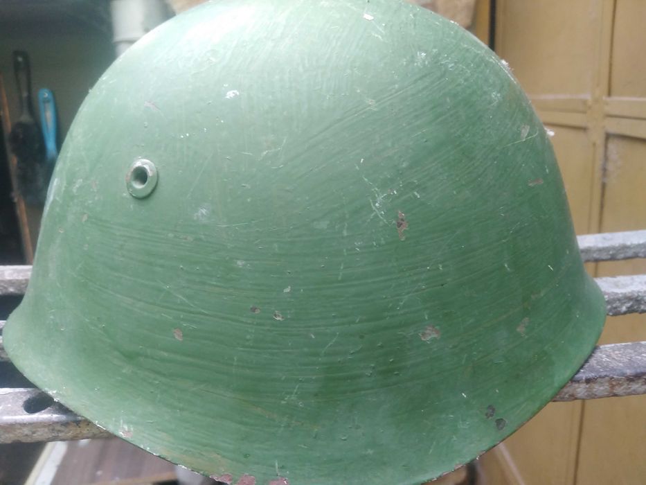 Стара каска войнишка