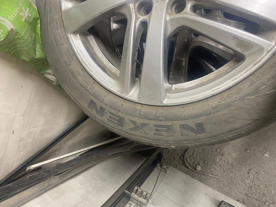 Комлект шин с дисками 215/55R17