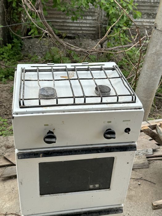Продам газ плиту