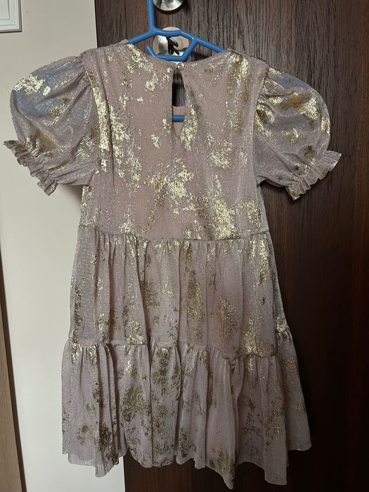 Рокля Next за Коледна фотосесия