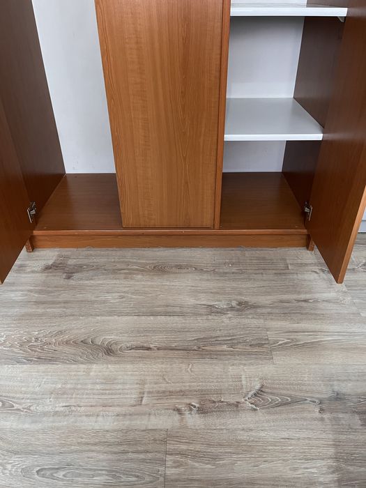 Продам платяной шкаф