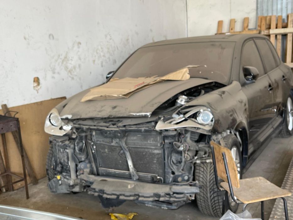 Epava Porsche Cayenne