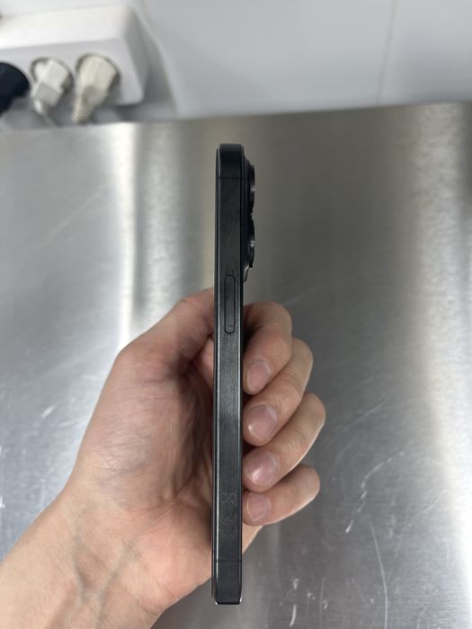 IPhone 15 pro акб 85%
