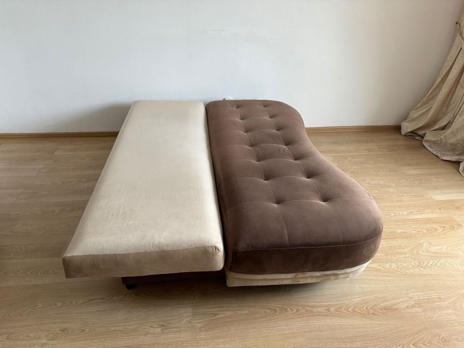 Продам диван для гостиной