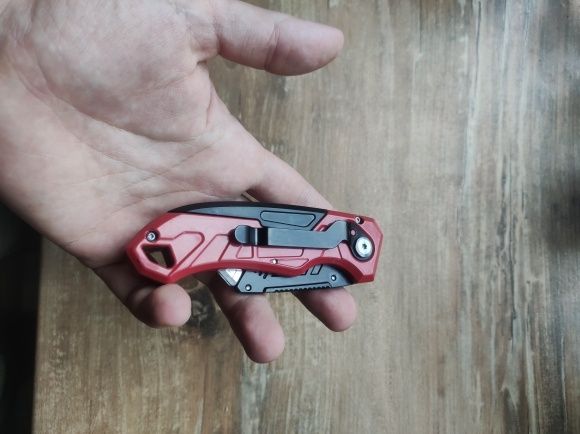 Сгъваем макетен нож Tovia HKA42