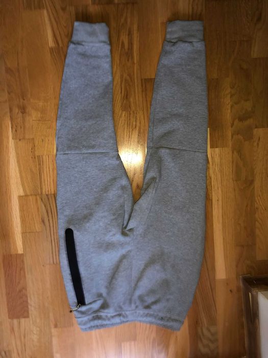 Nike Tech Fleece Gray