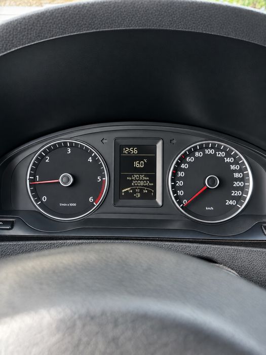VOLKSWAGEN Transporter 2012 — imagine 5