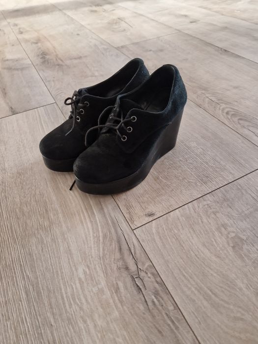 Vând incaltaminte piele