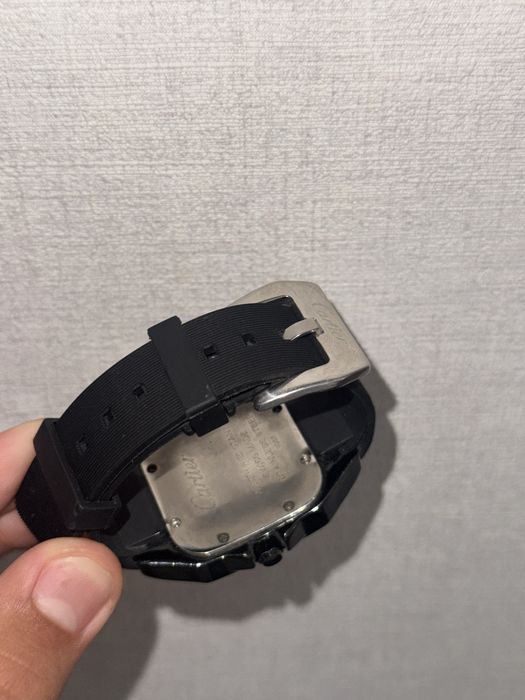 Cartier watch qora