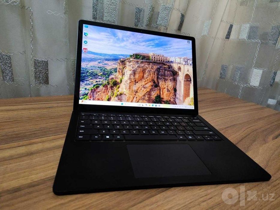 Microsoft Surface Laptop 5