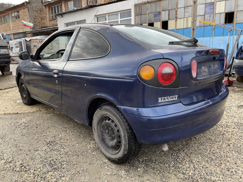 Renault megane coach 1.6 90hp На Части
